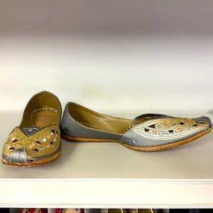 Women’s shoes